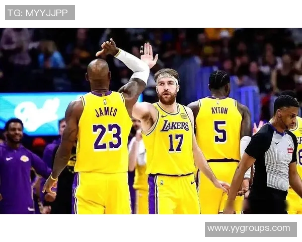 湖人队与太阳队激战正酣谁将赢得这场西部强强对决的胜利