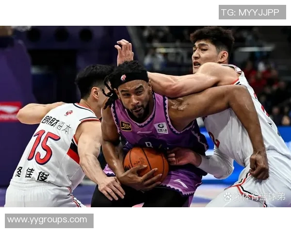 2020年CBA赛季广州队与新疆队激战回顾及精彩瞬间分析