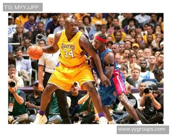 奥尼尔与卡尔马龙的巅峰对决:篮球历史上的传奇之战